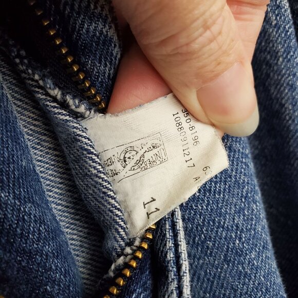 Vintage Lee baggy fit high waisted jeans with jeweled button - Picture 7 of 12